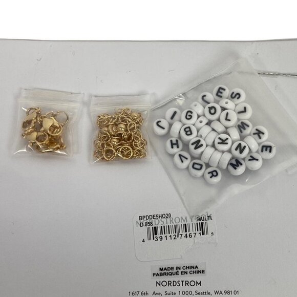 NWT Stocking Stuffer Kids DIY Bracelet Kit Nordstrom‎ New With Tags Beaded Beads - Picture 4 of 6